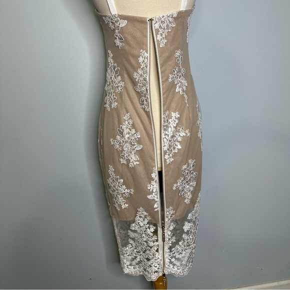 Bronx & Banco White Lace Overlay Exposed Back 2 Way Zipper Formal Dress Size 6 - Picture 3 of 14